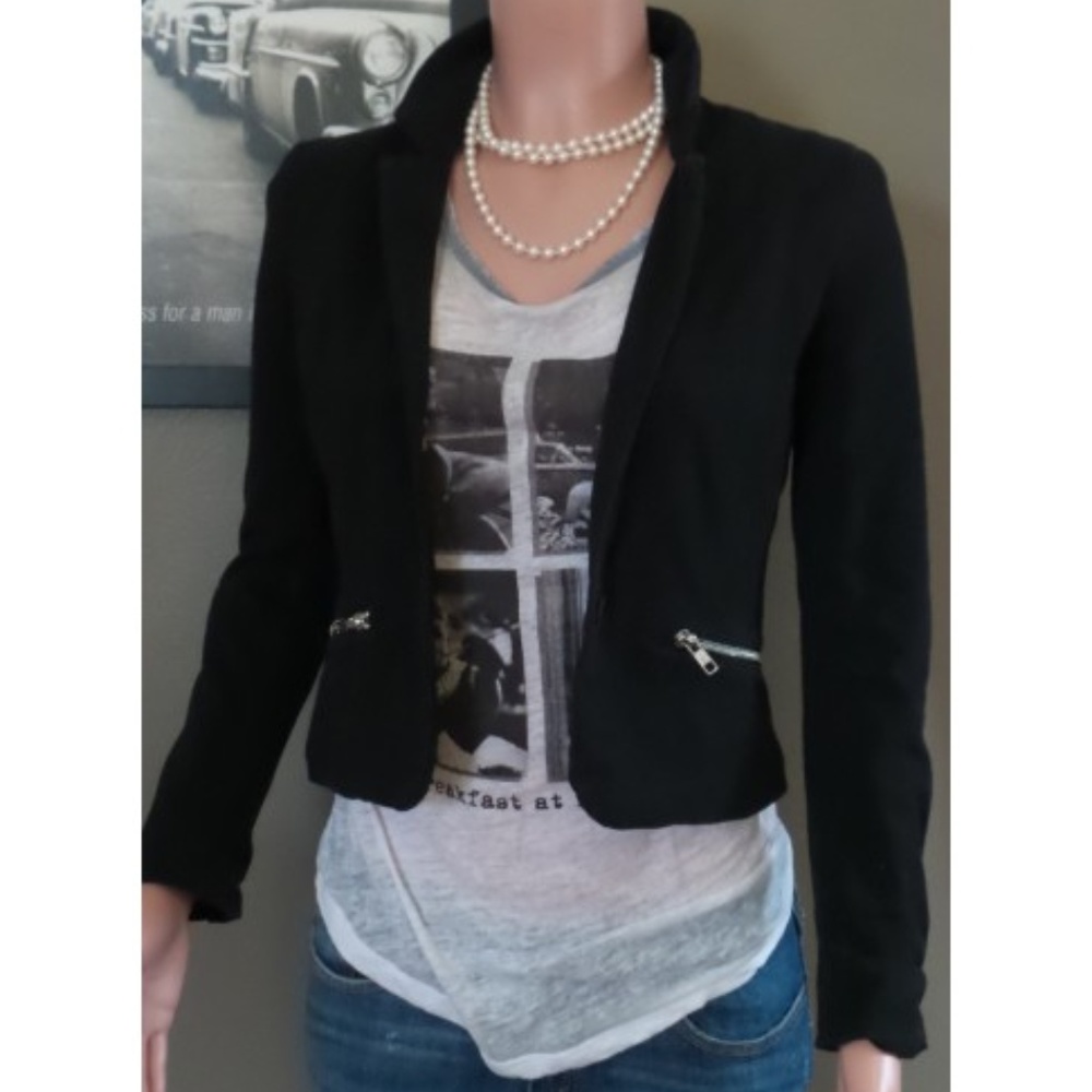 Divided (H&M) Black Cropped Jacket Zipper Pockets